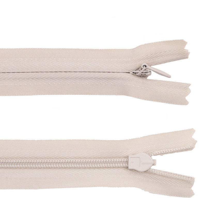 khóa kéo vô hình bằng nylon của chúng tôi được làm bằng nylon chất lượng, bao gồm vải dày và đầu khóa kéo bằng kim loại chất lượng, bền và chắc chắn khi sử dụng, phù hợp với quần âu, áo sơ mi, túi áo khoác, túi xách, v.v.