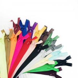 Our nylon zipper is true to color and it will surely complement all your craft and sewing projects. Its design is simple and practical, it matches easily your project needs