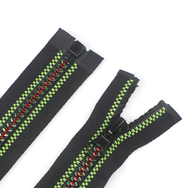 Our zipper for sewing is true to color and it will surely complement all your craft and sewing projects. Its design is simple and practical, it matches easily your project needs